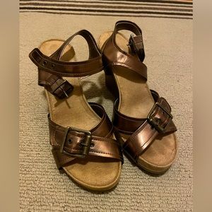 Wedge sandals